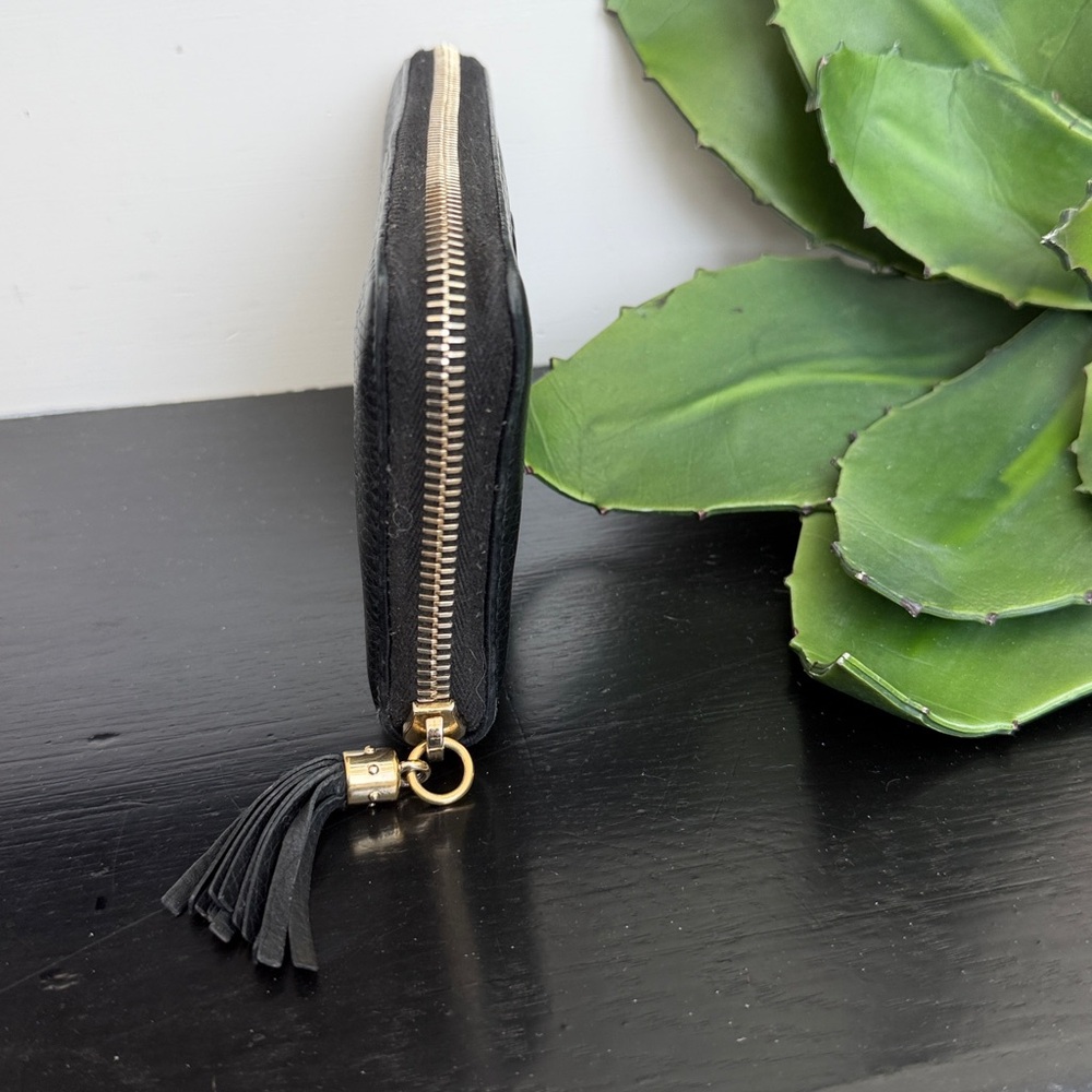 Gucci Genuine Leather Zip Around Wallet Clutch Black GG Logo Tassel Wristlet - Picture 3 of 9